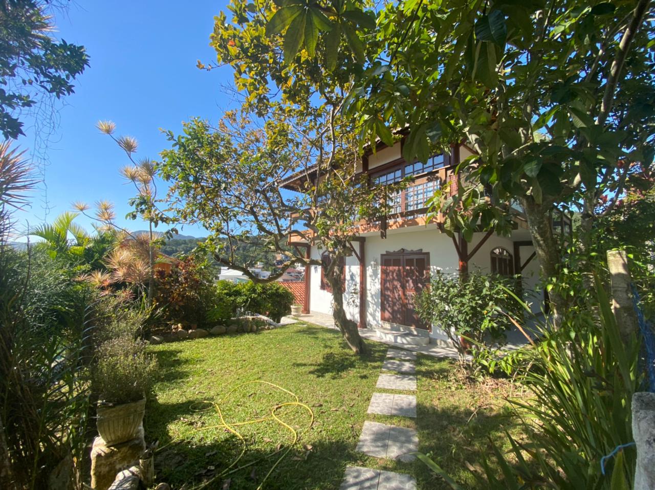 e4674c65-3d6d-49ca-bd9e-57e2879498f2-1